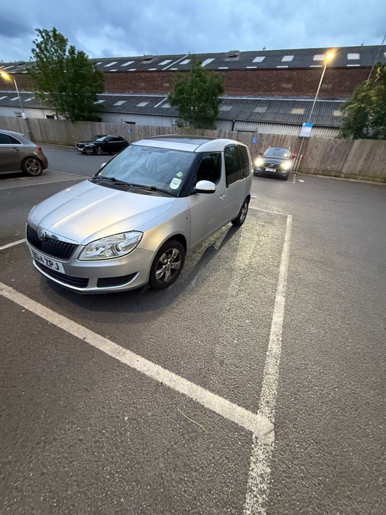 Skoda, ROOMSTER, MPV, 2014, Manual, 1197 (cc), 5 doors