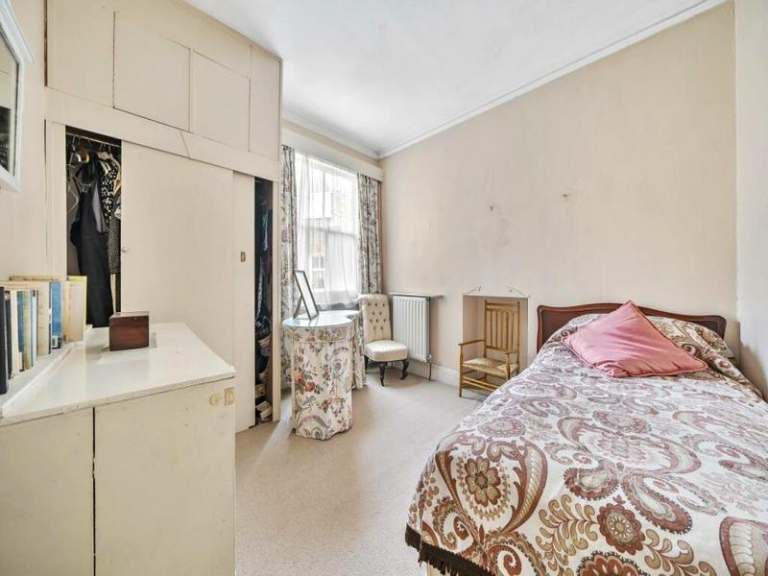 🏡🗝 FULLY AND COZY ROOM AT BOW COMMON! 🏡🗝 AVAILABLE 