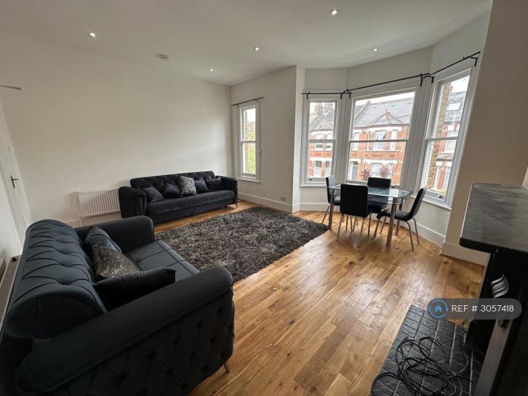 3 bedroom flat in Selsdon Rd, West Norwood,Tulse Hill,Brixton,Streatham,Herne (3 bed) (#3057418)