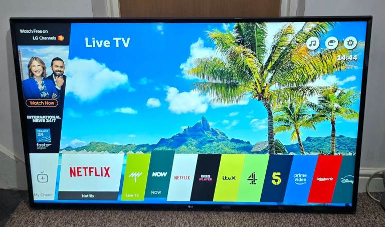Smart tv LG 60 inch 4k UHD Fully Working order NO STAND 