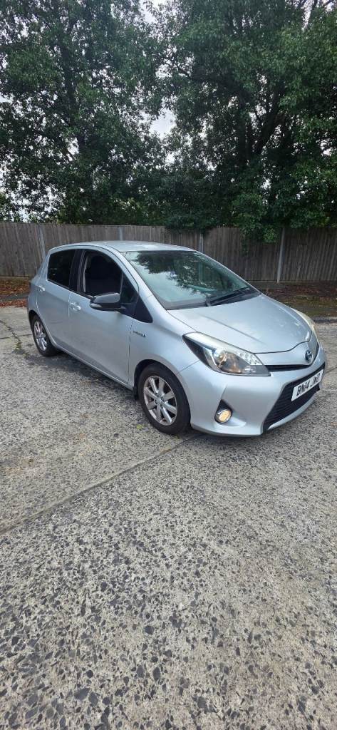 Toyota yaris hybrid automatic with 91,000 miles 