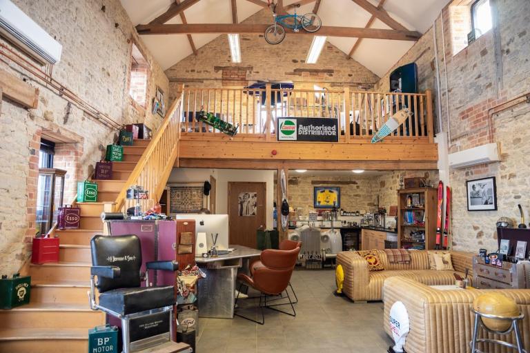  Land Rover Defender 110 3.0 D300 MHEV X-Dynamic HSE Auto 4WD Euro 6 (s/s) 5dr Diesel Automatic