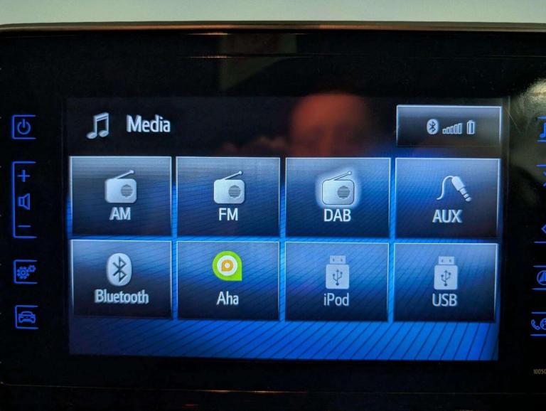 2018 Toyota C-HR 1.2T Design 5dr HATCHBACK PETROL Manual