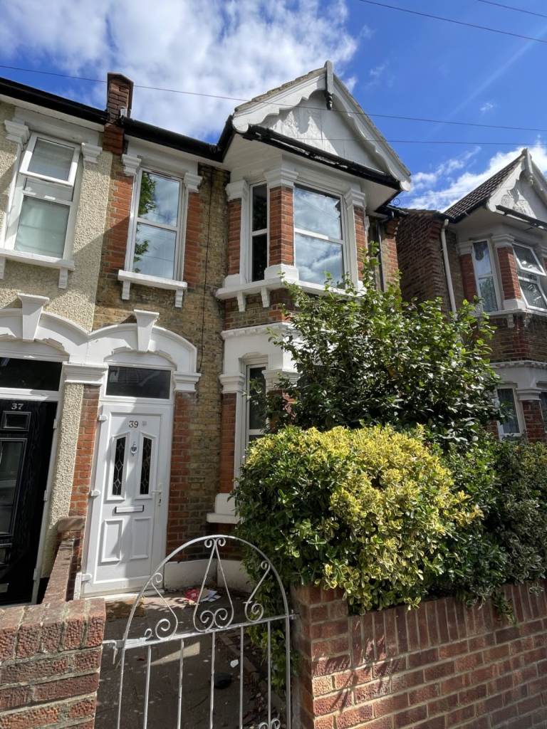 Large 3 Bedroom House To Rent Denbigh Road East Ham E6