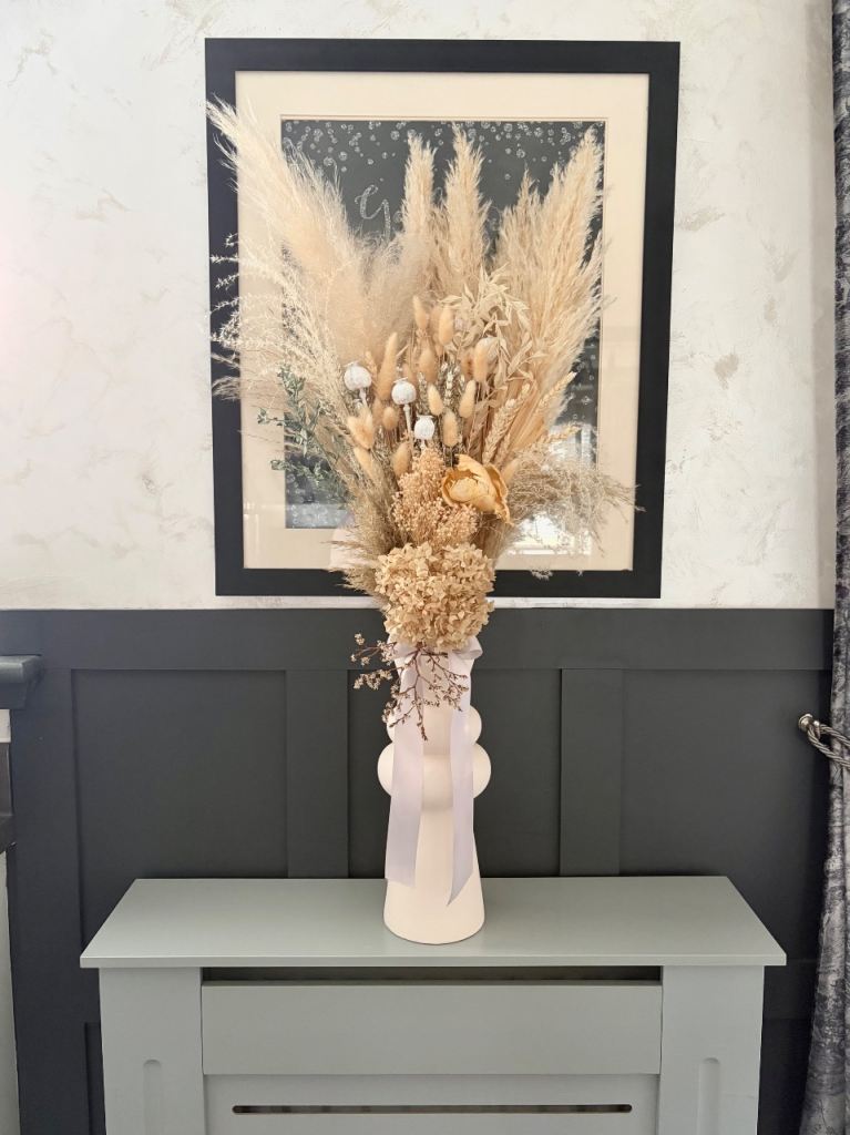 H&M Scandi Style Ceramic Vase with Artficial Flowers & Pampas 🌾