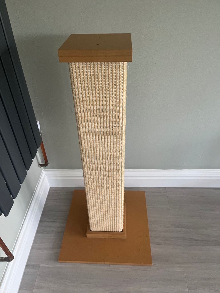 Cat scratching post