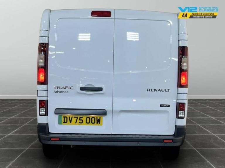 2025 Renault Trafic E-Tech LL30 52kWh Advance Auto L2 H1 5dr Automatic Panel Van Electric Automatic
