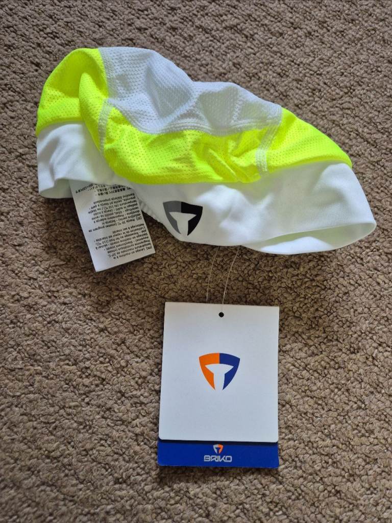 BRIKO AC9037 BANDANA - Under Helmet Headcover for Cycling - BNWT