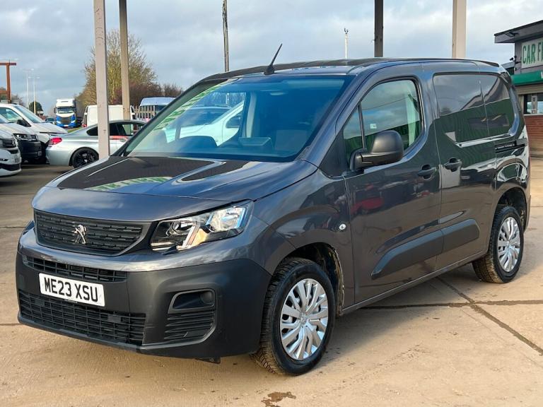 2023 Peugeot Partner 1000 1.5 BlueHDi 100 Professional Premium + Van PANEL VAN DIESEL Manual