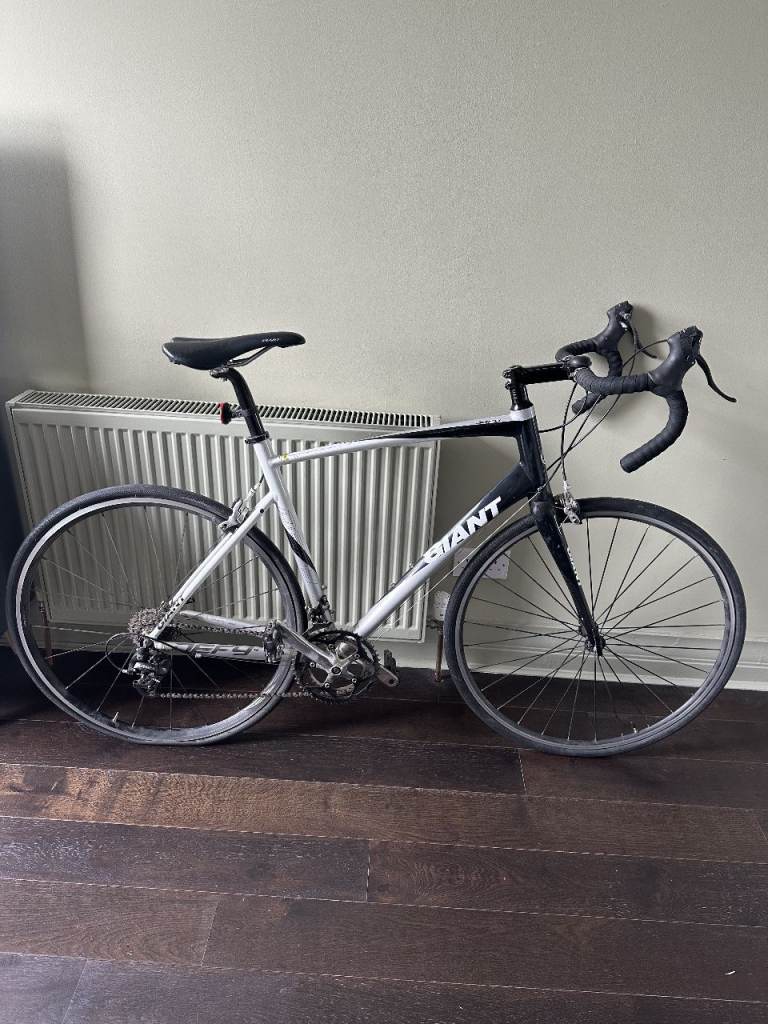 Giant Allux 6000 Series road bike 