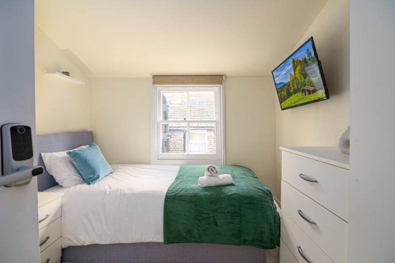 🌻SPACIOUS SINGLE ROOM IN WEST HAMPSTEAD!!
