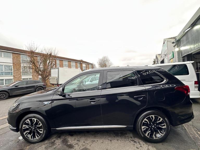 2015 Mitsubishi Outlander 2.0h 12kWh GX4h CVT 4WD Euro 6 (s/s) 5dr ESTATE Petrol/Electric Hybrid ...