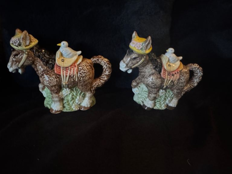 2 x Leonardo collection donkey and bird teapot 