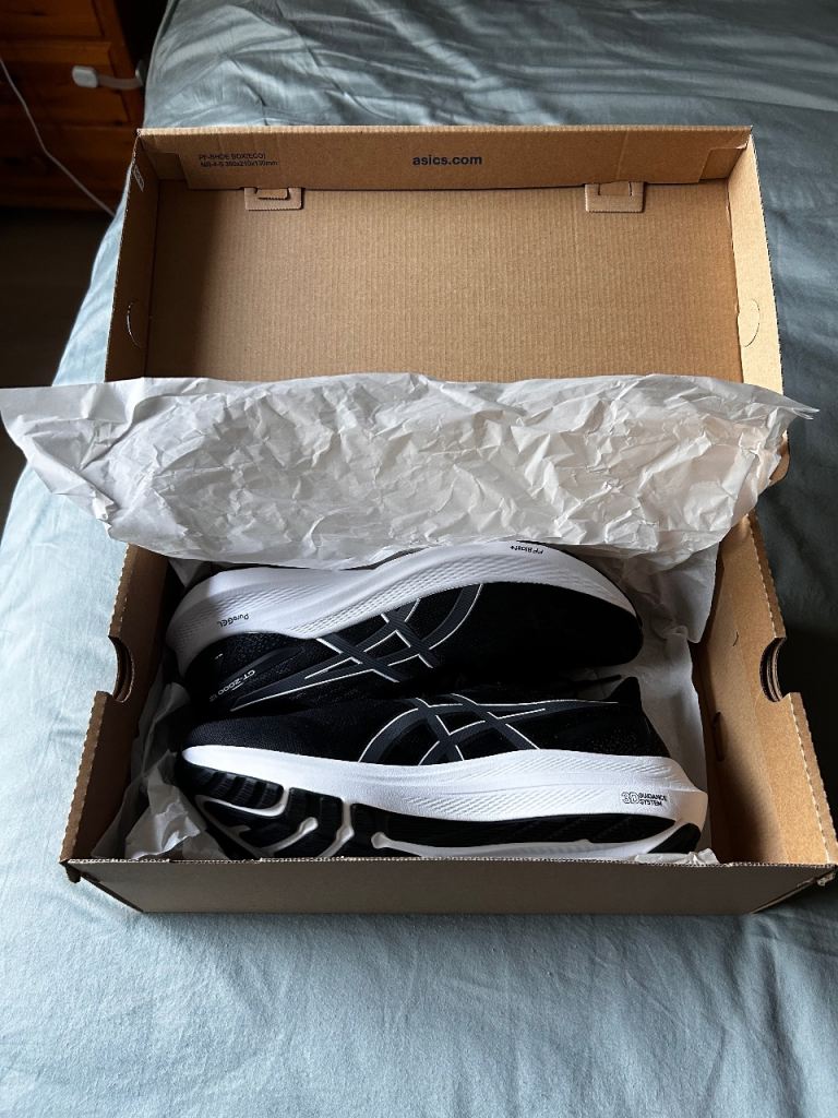ASICS GT-2000 12 Running Shoes (UK 8) – Brand New in Box