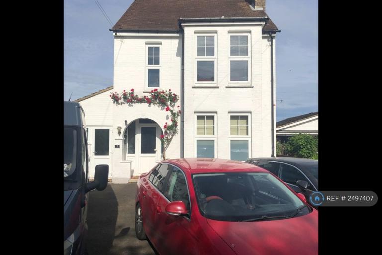 1 bedroom flat in Barming, Maidstone, ME16 (1 bed) (#2497407)