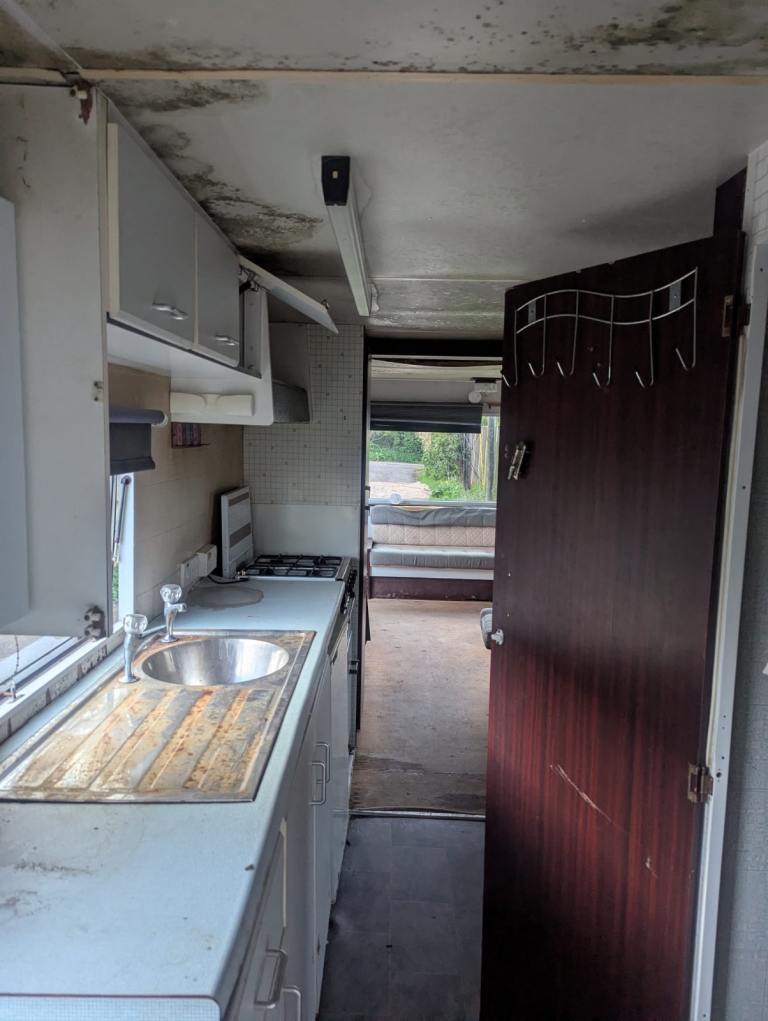 Static caravan to let on a 8 acre farm 