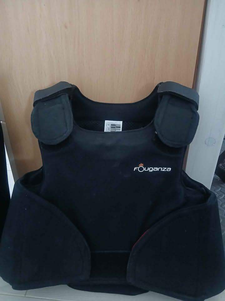 Fouganza horse riding back protector 8 - 10 years