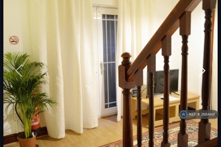 3 bedroom flat in Cardigan Bay Holiday, Aberystwyth, SY23 (3 bed) (#2684491)