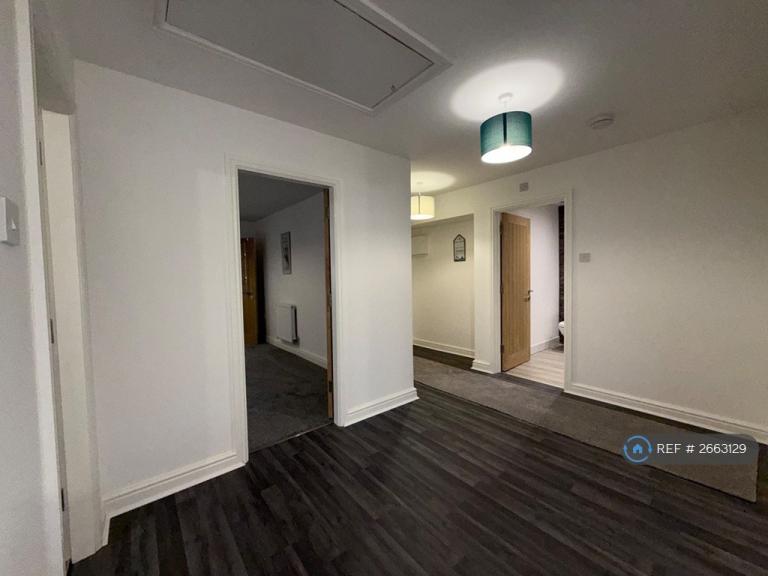 4 bedroom flat in Little Bedford Street, North Shields, NE29 (4 bed) (#2663129)