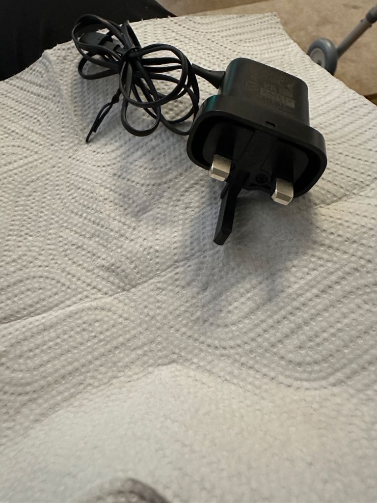 Black USB Charger Plug with Cable for Kindle - Good Condition