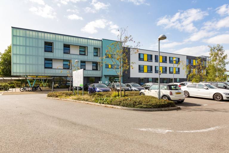 Dartford - DA1 5FS \ Private Office with 2 Desks