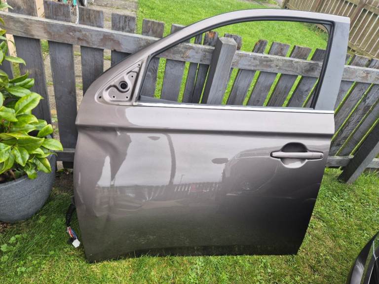 Mitsubishi Outlander 2018 Front Left Passenger Side Door - Brown