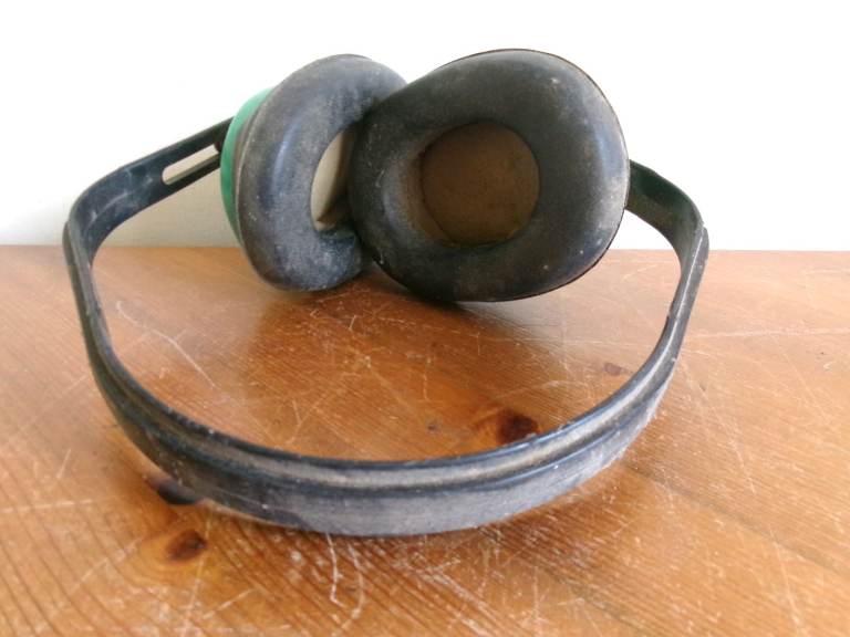DIY EAR MUFFS NOISE REDUCTION. SUPAMUFF