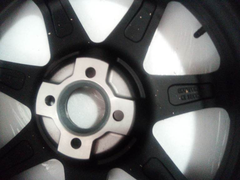 Tyre and puncture kit for replacement of puncture 