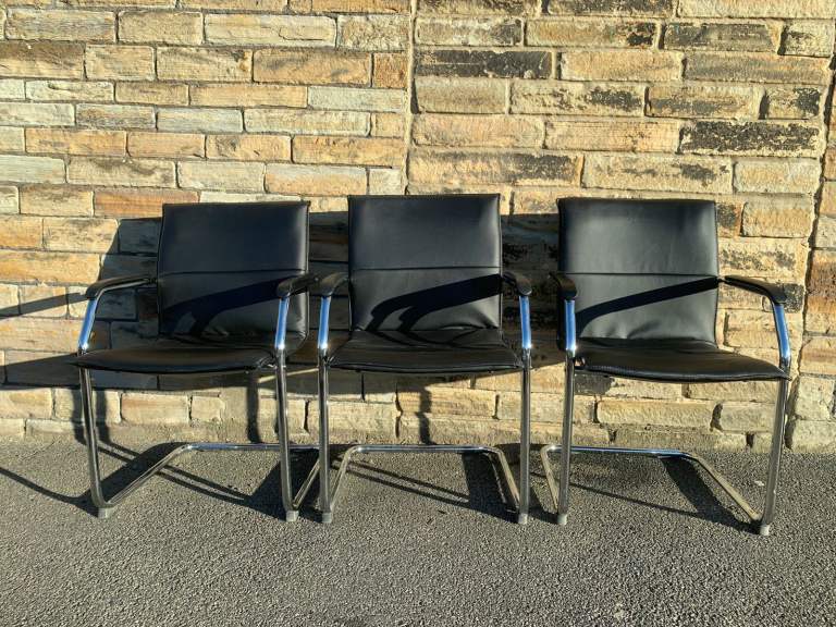 Cantilever Meeting chairs (10 available L