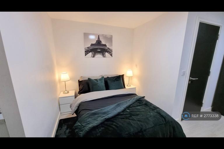 Studio flat in Parliament Place, Liverpool, L8 (#2773338)