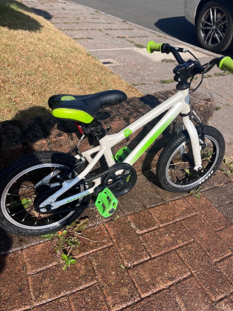 Kids' Carrera Pedal Bike - White and Green, Good Condition