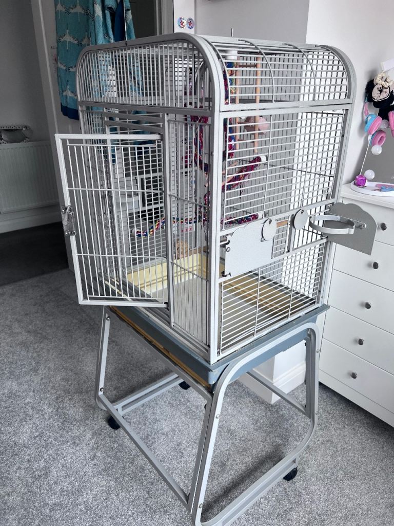 Large Premium Metal Bird Cage on Wheels + All Accessories Included