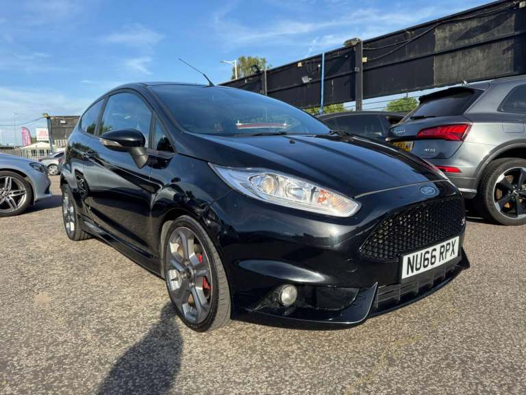 2016 Ford Fiesta 1.6 EcoBoost ST-3 3dr HATCHBACK PETROL Manual