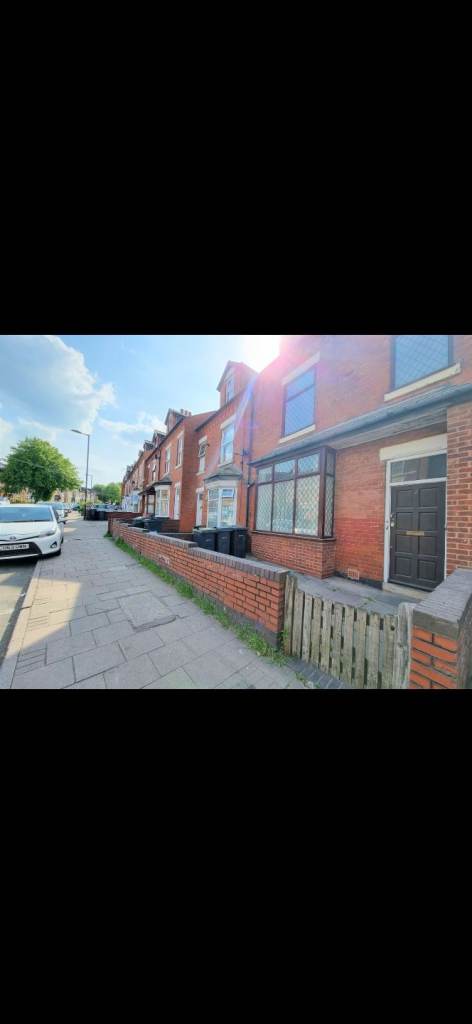 Two Bedroom Self Contained Unfurnished Flat To Let, B13 - £895pcm