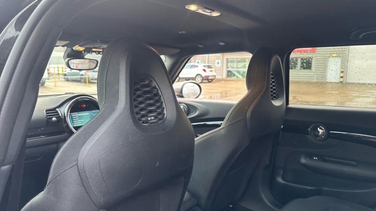 2022 MINI Clubman 1.5 Cooper Shadow Edition 6dr Auto ESTATE PETROL Automatic