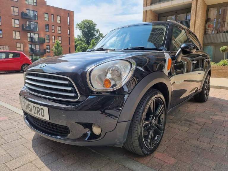 MINI COUNTRYMAN 1.6 PETROL AUTOMATIC | ULEZ | PANORAMIC ROOF | CHILLI PACK