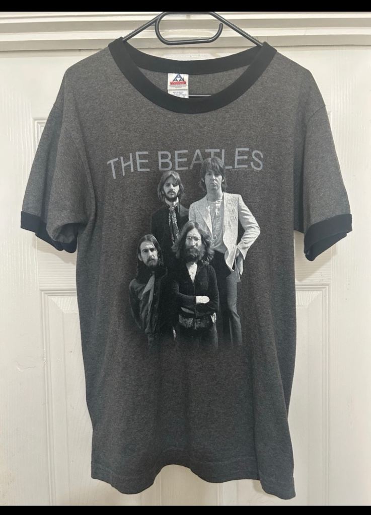 Retro 90’s Official Grey Short Sleeve ‘The Beatles’ Graphic T-shirt Size medium 