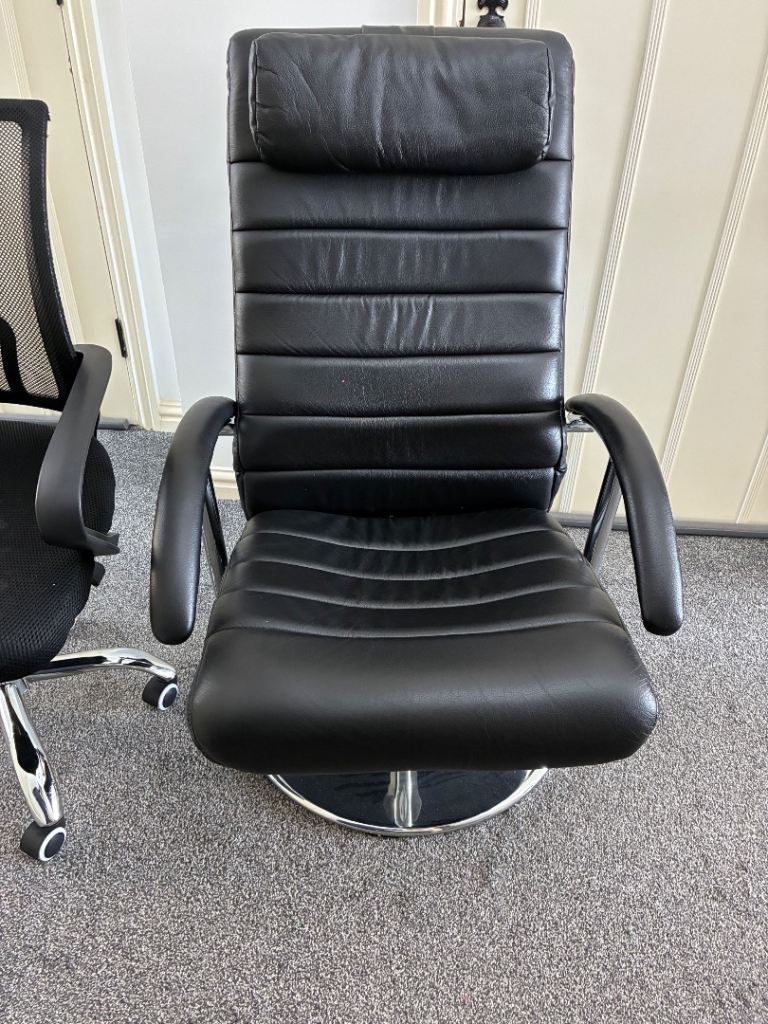 Black Leather Office Chair – Good Condition