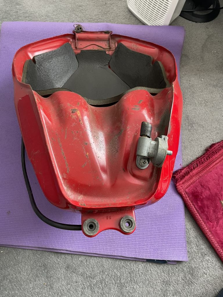  KAWASAKI ZX6R G FUEL TANK KEY MISSING 