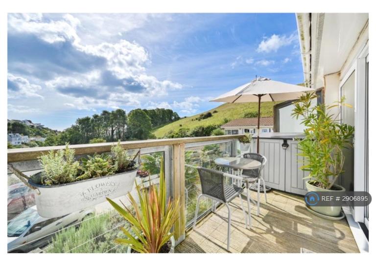 1 bedroom flat in Trerieve, Downderry, Torpoint, PL11 (1 bed) (#2906895)