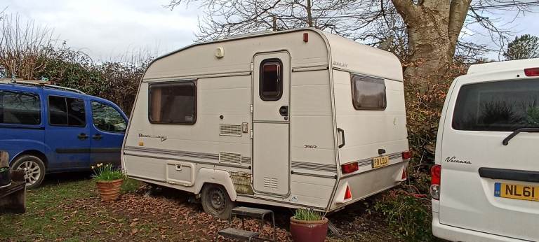 15' Bailey Beachcomber 2/3 touring caravan, motor moover, Solar Panel, new 110aH battery