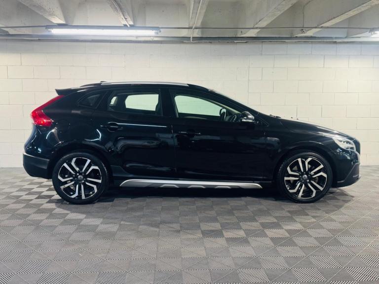 2019 Volvo V40 Cross Country 1.5 T3 Edition Auto Euro 6 (s/s) 5dr HATCHBACK Petrol Automatic