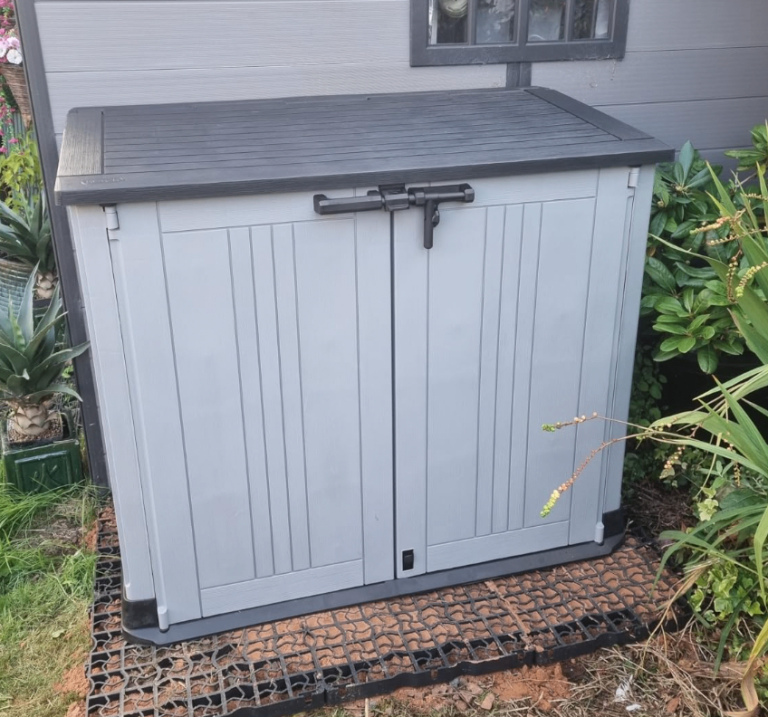 Outdoor Garden Storage Shed, 32 x 71.5 x 113.5 cm, Light Grey with Dark Grey Lid