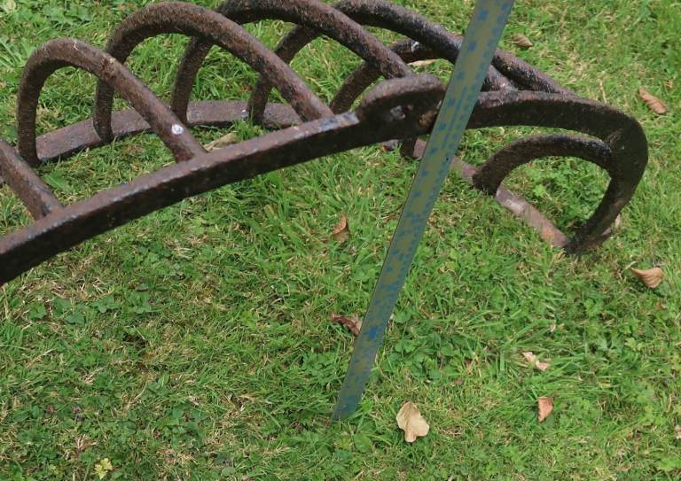 Hay Feeder - Cast Iron