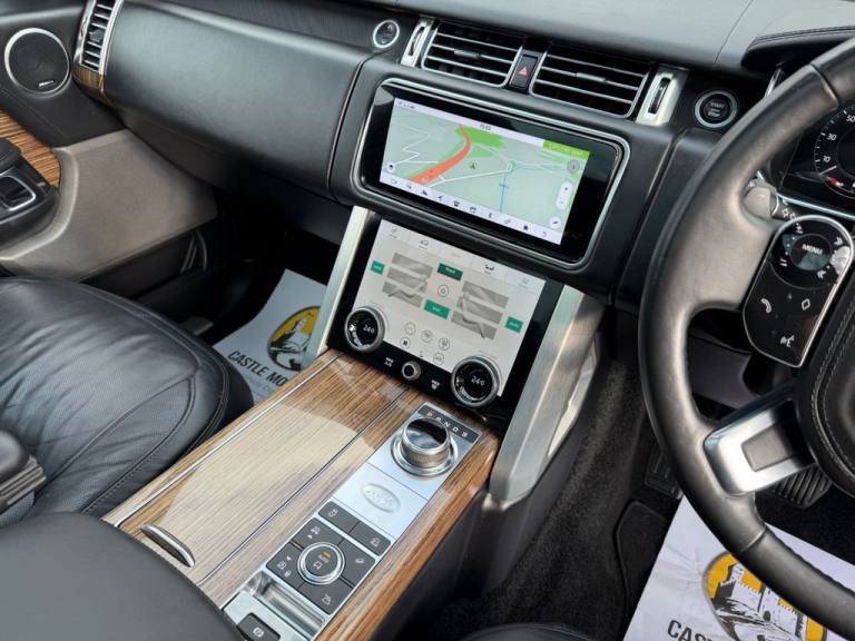 2020 70 RANGE ROVER 3.0 SD V6 VOGUE SE Diesel Auto with only 38,000 miles