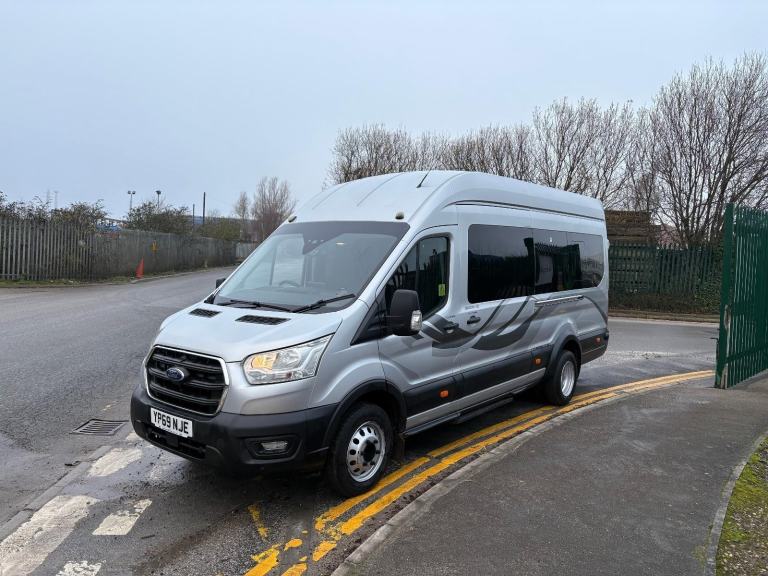 69 Ford transit 2.0 EcoBlue 130ps L4 H3 17 Seater Leader minibus 