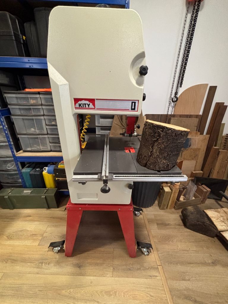 KITY 613 Bandsaw 200mm on lifting wheels