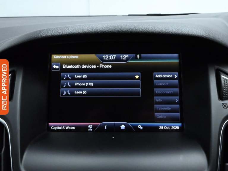 2015 Ford Focus 1.6 Zetec Hatchback 5dr Petrol Powershift Euro 6 (125 ps) Hatchback PETROL Automatic