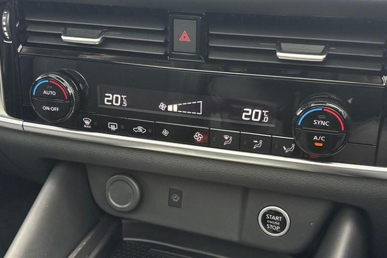 2025 Nissan Qashqai 1.3 DIG-T MH 158 N-CONNECTA [GLASS RF] 5DR XTRONIC Hatchback Petrol Automatic