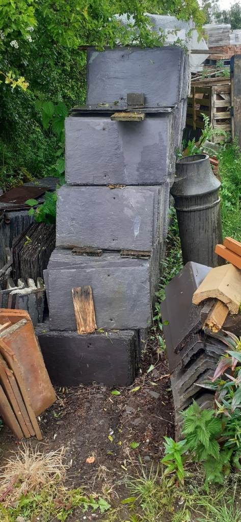 Bangor blue slates roof floor ridge tiles chimney pots grantic step cast iron coloum 